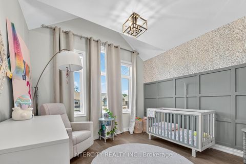 Photo 25 at 14 Great Heron Court, King City, King