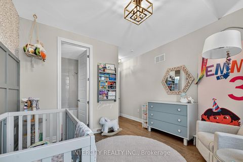 Photo 26 at 14 Great Heron Court, King City, King