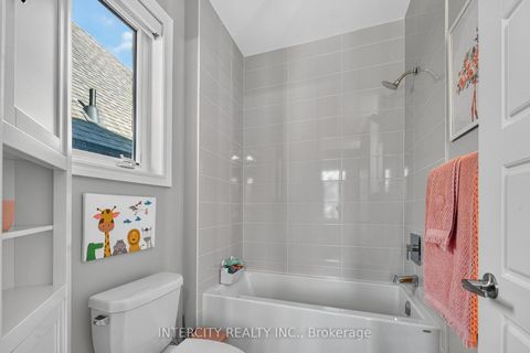 Photo 28 at 14 Great Heron Court, King City, King