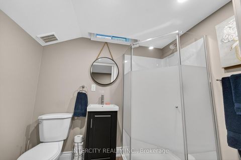 Photo 41 at 14 Great Heron Court, King City, King