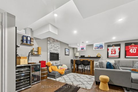 Photo 43 at 14 Great Heron Court, King City, King