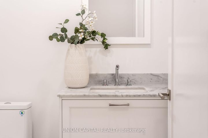 Photo 27 at 19 - 399 Royal Orchard Boulevard, Royal Orchard, Markham