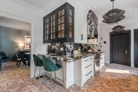 Photo 2 at 171 Old Forest Hill Road, Forest Hill North, Toronto