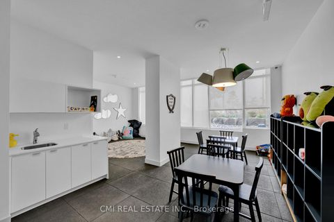 Photo 10 at 810 - 10 Deerlick Court, Donalda, Toronto