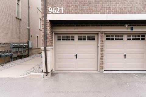 Photo 4 at 13 - 9621 Jane Street, Maple, Vaughan