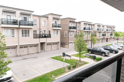 Photo 21 at 13 - 9621 Jane Street, Maple, Vaughan