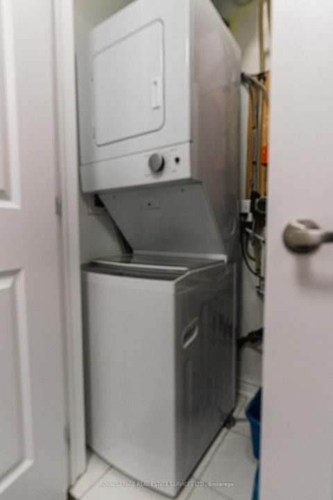 Photo 34 at 13 - 9621 Jane Street, Maple, Vaughan