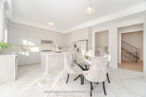 Photo 23 at 30 Ballantyne Boulevard, Vellore Village, Vaughan