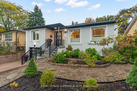 Photo 1 at 138 Driscoll Road, Mill Pond, Richmond Hill