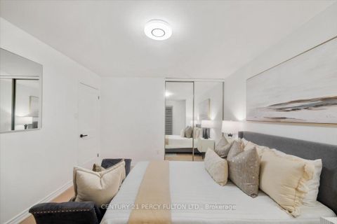 Photo 25 at 99 Palmdale Drive, Sullivan, Toronto