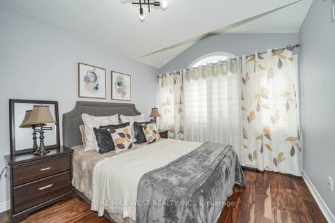 Photo 8 at 16 Tarsus Crescent, Highland Creek, Toronto