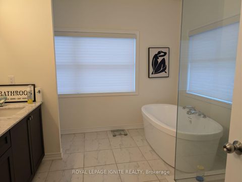 Photo 10 at 31 Canard Drive, Kleinburg, Vaughan