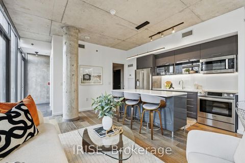 Photo 9 at 201 - 32 Trolley Crescent, Moss Park, Toronto