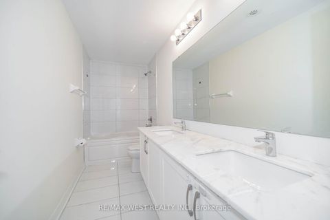 Photo 5 at 20 - 39 John Perkins Bull Drive, CFB, Toronto