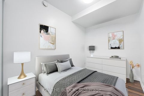 Photo 5 at 302 - 38 Joe Shuster Way, South Parkdale, Toronto