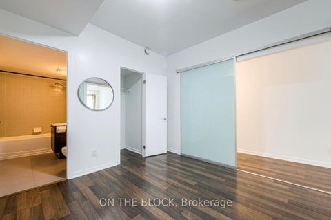 Photo 8 at 302 - 38 Joe Shuster Way, South Parkdale, Toronto