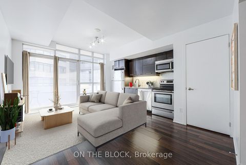 Photo 13 at 302 - 38 Joe Shuster Way, South Parkdale, Toronto