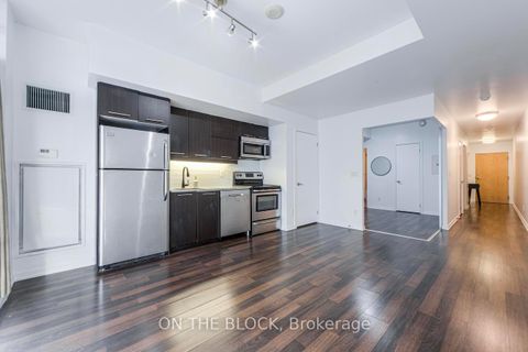 Photo 16 at 302 - 38 Joe Shuster Way, South Parkdale, Toronto