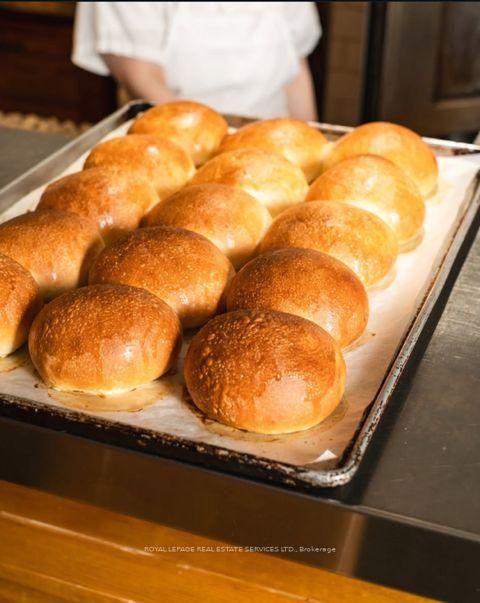 Photo 8 at 92 OSSINGTON Avenue, Bellwoods, Toronto