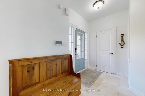 Photo 14 at 1031 Lake Drive N, Historic Lakeshore Communities, Georgina