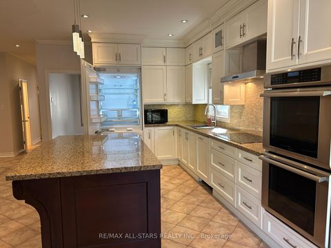 Photo 4 at 171 Shaftsbury Avenue, Westbrook, Richmond Hill