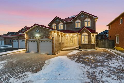 Photo 1 at 17 Walden Street, Middlefield, Markham