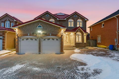 Photo 2 at 17 Walden Street, Middlefield, Markham