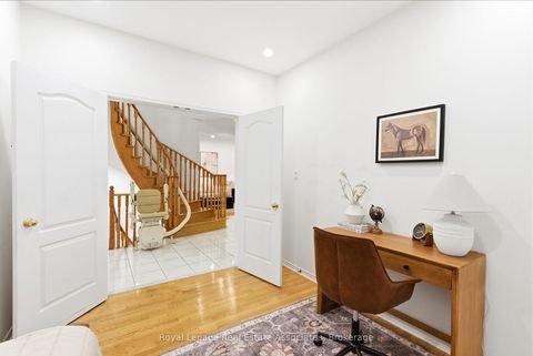 Photo 4 at 17 Walden Street, Middlefield, Markham