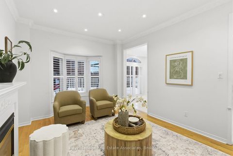 Photo 7 at 17 Walden Street, Middlefield, Markham