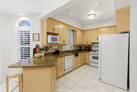 Photo 14 at 17 Walden Street, Middlefield, Markham