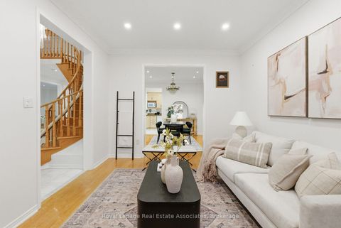 Photo 21 at 17 Walden Street, Middlefield, Markham