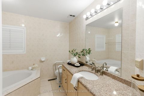 Photo 28 at 17 Walden Street, Middlefield, Markham