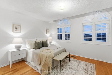 Photo 30 at 17 Walden Street, Middlefield, Markham