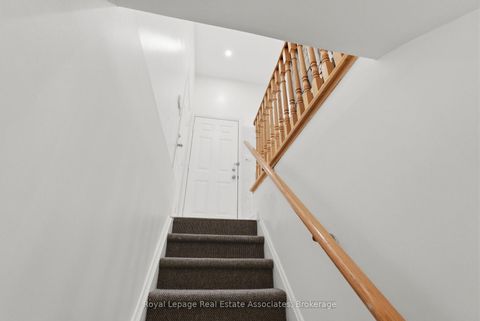 Photo 35 at 17 Walden Street, Middlefield, Markham