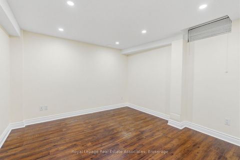 Photo 39 at 17 Walden Street, Middlefield, Markham