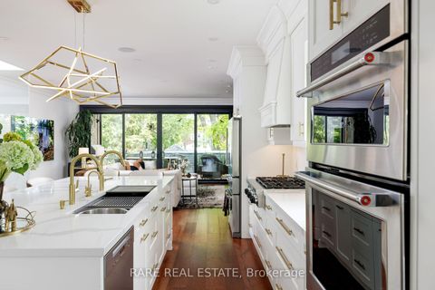 Photo 16 at 31 Third Street, New Toronto, Toronto