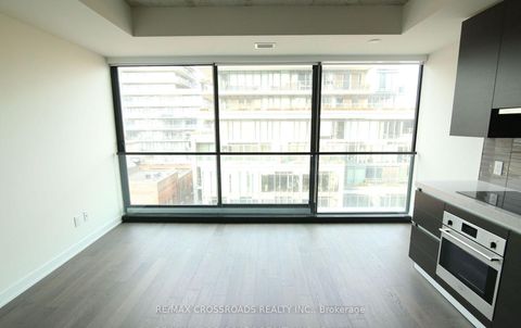 Photo 1 at 720 - 629 King Street W, Waterfront Communities C1, Toronto