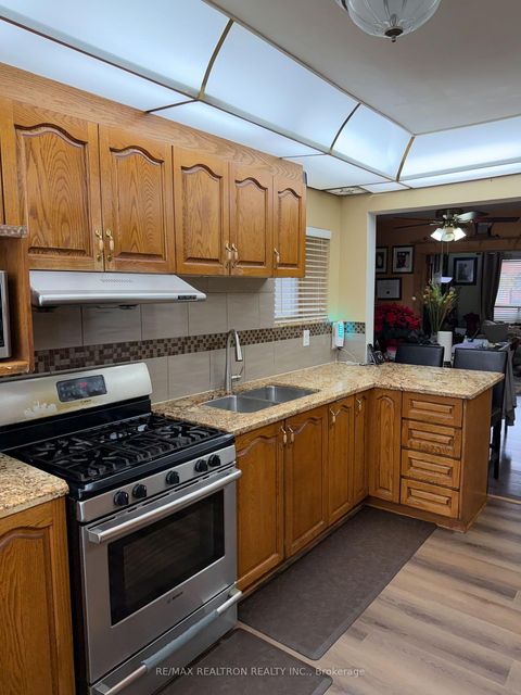 Photo 7 at 89 Emerson Avenue, Junction, Toronto