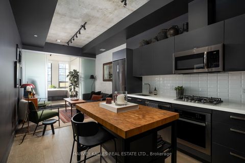 Photo 5 at 613 - 608 Richmond Street W, Waterfront Communities C1, Toronto