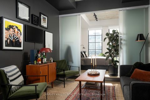 Photo 13 at 613 - 608 Richmond Street W, Waterfront Communities C1, Toronto