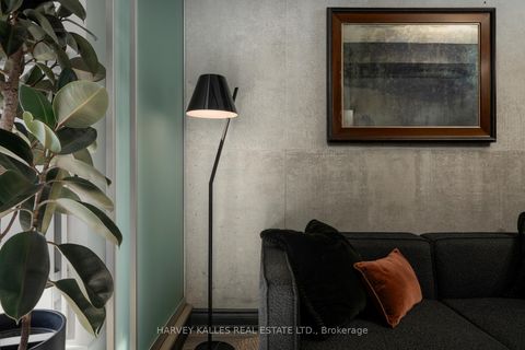 Photo 15 at 613 - 608 Richmond Street W, Waterfront Communities C1, Toronto