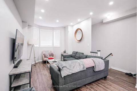 Photo 2 at 16 Piggott Mews, Weston, Toronto