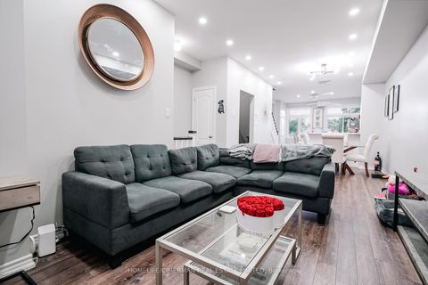 Photo 3 at 16 Piggott Mews, Weston, Toronto