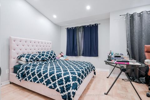 Photo 9 at 16 Piggott Mews, Weston, Toronto