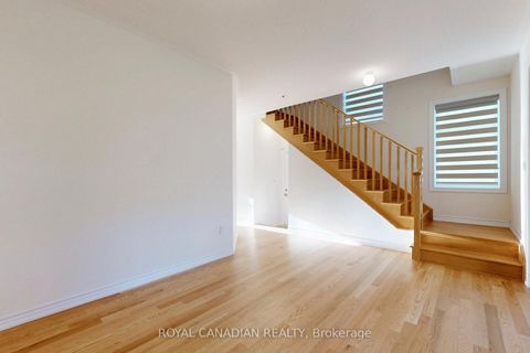 Photo 9 at 38 Rochester Drive, Rural Barrie Southeast, Barrie