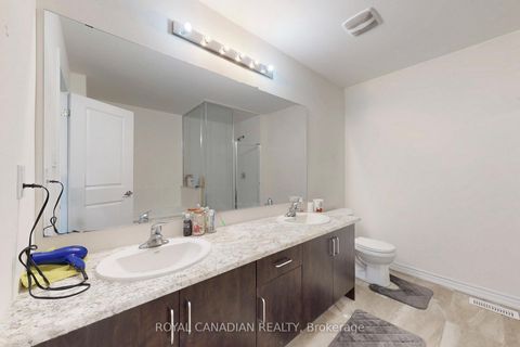 Photo 13 at 38 Rochester Drive, Rural Barrie Southeast, Barrie