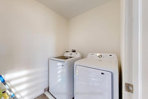 Photo 16 at 38 Rochester Drive, Rural Barrie Southeast, Barrie