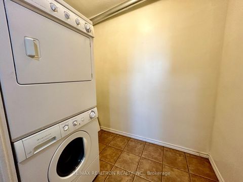 Photo 15 at 905 - 1360 York Mills Road, Donalda, Toronto