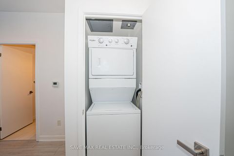 Photo 24 at 821 - 31 Tippett Road, Clanton Park, Toronto