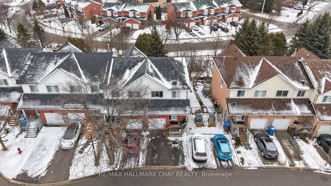 Photo 26 at 11 McKinnon Court, College Manor, Newmarket